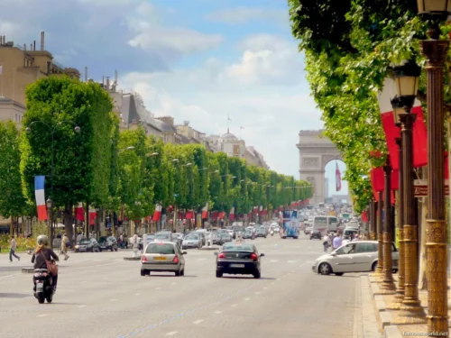 Avenue des Champs-Elysees 21
