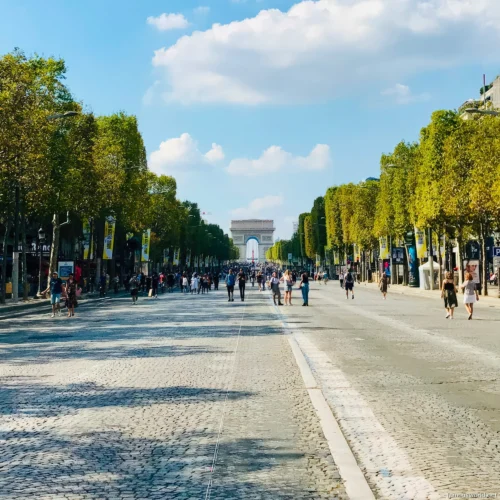 Avenue des Champs-Elysees 24