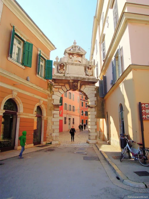 Balbi’s Arch – Rovinj 01