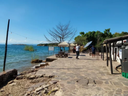Lake Tanganyika 04