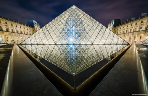 Louvre Museum 23