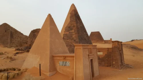 Meroe Pyramids 01
