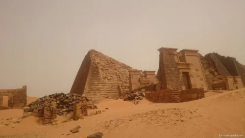 Meroe Pyramids 07