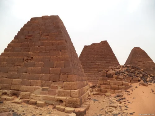 Meroe Pyramids 28