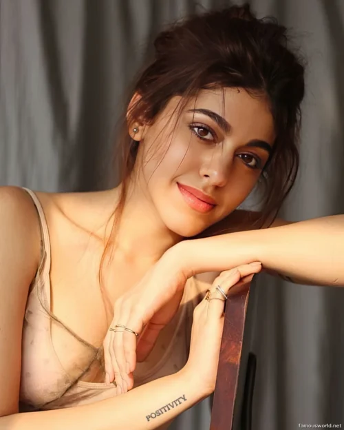 Aalia Ebrahim Furniturewala 15