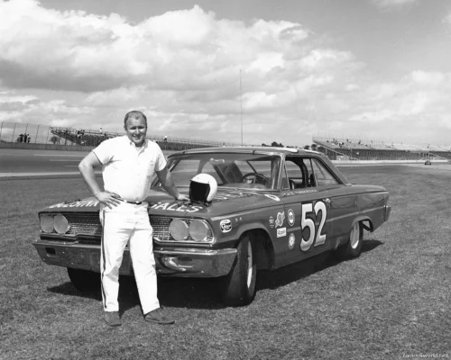Cale Yarborough 04