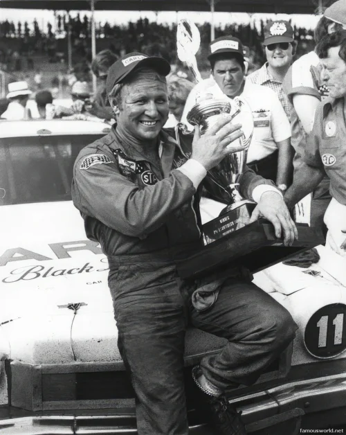 Cale Yarborough 16