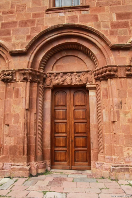 Chiesa Romanica San Pietro di Zuri 10