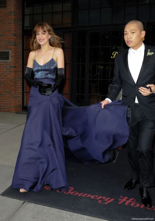 Dakota Johnson – Dakota Mayi Johnson 16