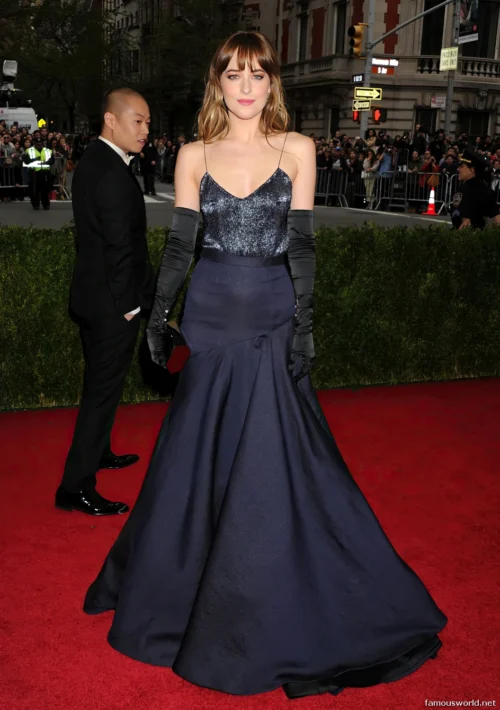 Dakota Johnson – Dakota Mayi Johnson 18