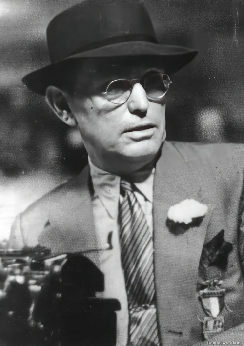 Damon Runyon – Alfred Damon Runyon 04