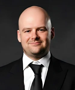 Dan Houser – Daniel Houser