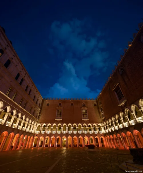 Doge Palace 05