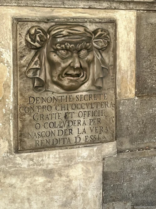 Doge Palace 14