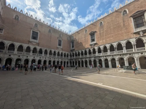 Doge Palace 18