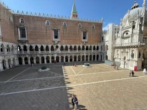 Doge Palace 26