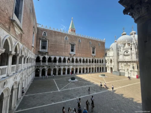 Doge Palace 36