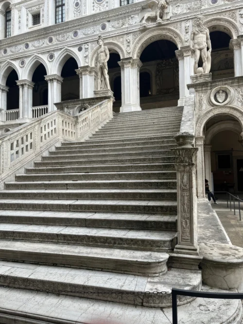 Doge Palace 45