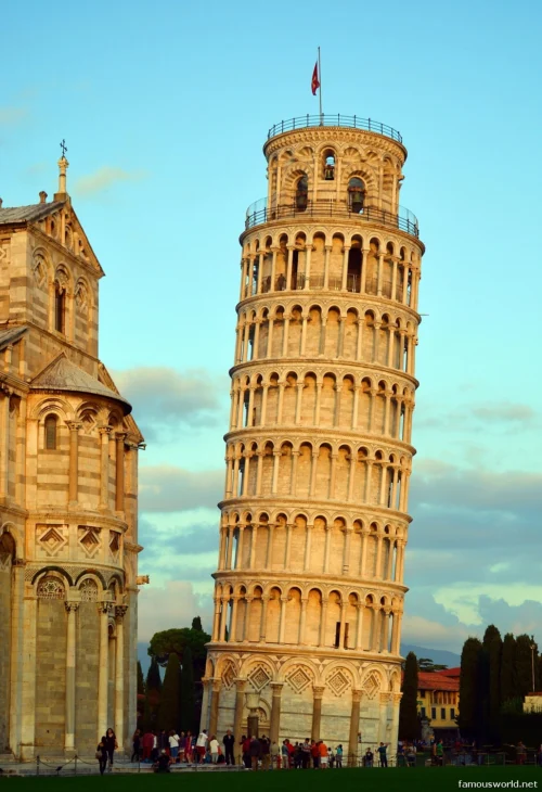 Leaning Tower of Pisa 03