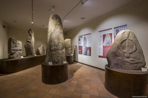 Menhir Museum 01