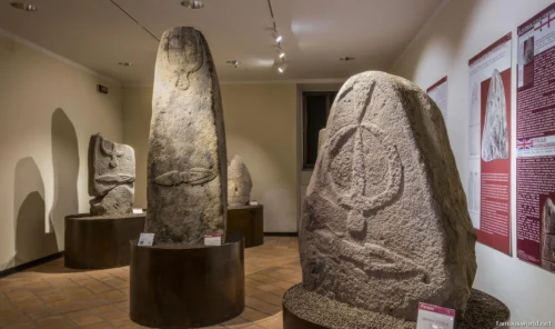 Menhir Museum 02