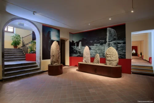 Menhir Museum 26