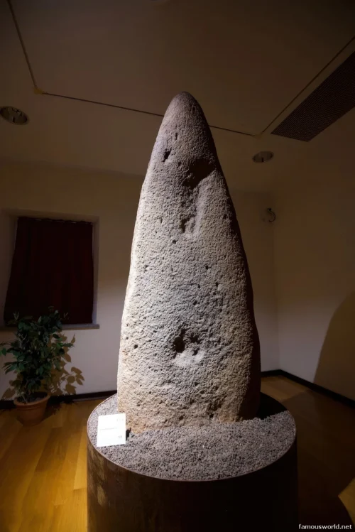 Menhir Museum 38