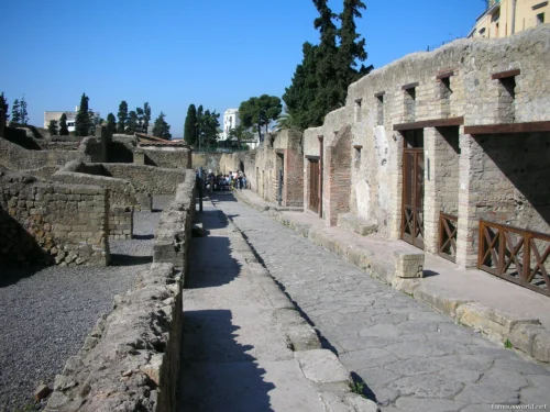 Pompeii and Herculaneum 34