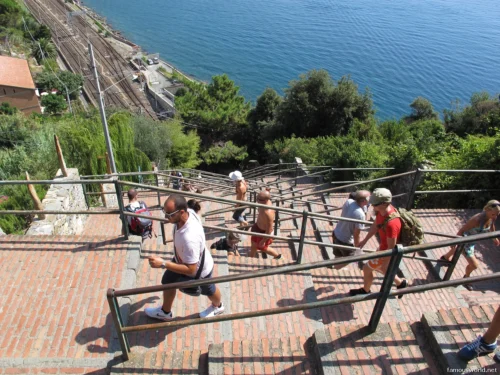 Scalinata Lardarina 12