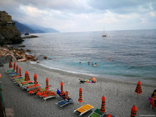 Spiaggia di Fegina 18