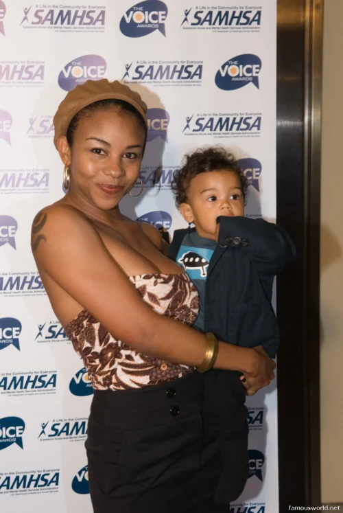 Aasha Davis Photos 01