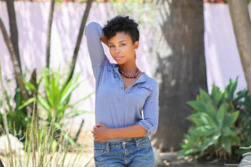 Aasha Davis Photos 12