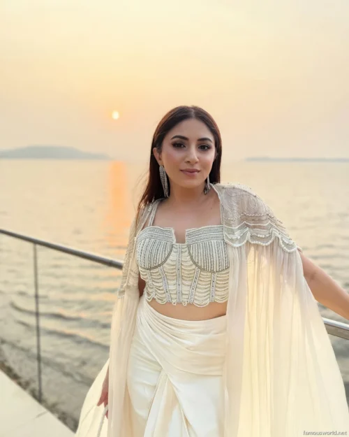 Aashna Shroff Photos 25