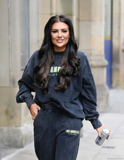 Abbie Holborn Photos 14