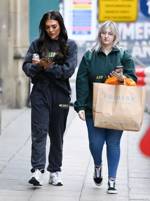 Abbie Holborn Photos 15